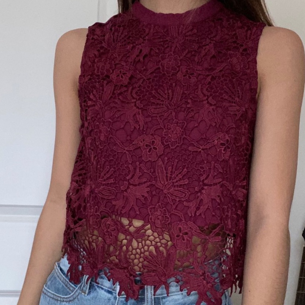 maroon lace tanktop